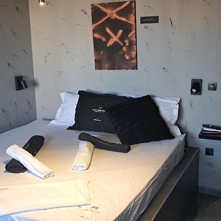 Pietra Mare Suites Patras Exteriör bild