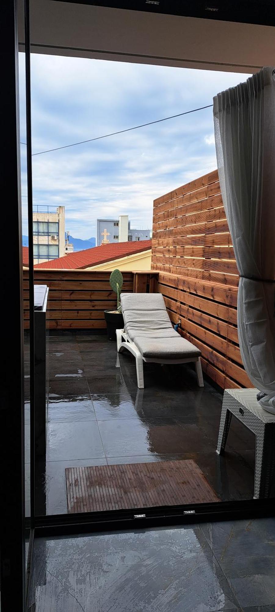 Pietra Mare Suites Patras Exteriör bild